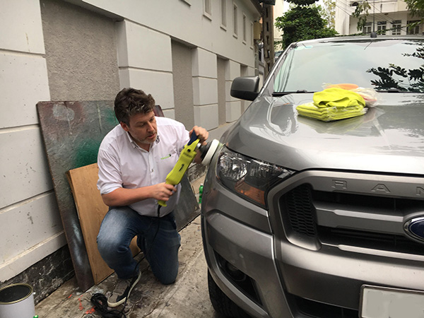 Chuyên gia Finixa hướng dẫn sử dụng máy đánh bóng