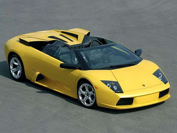 Lamborghini màu vàng